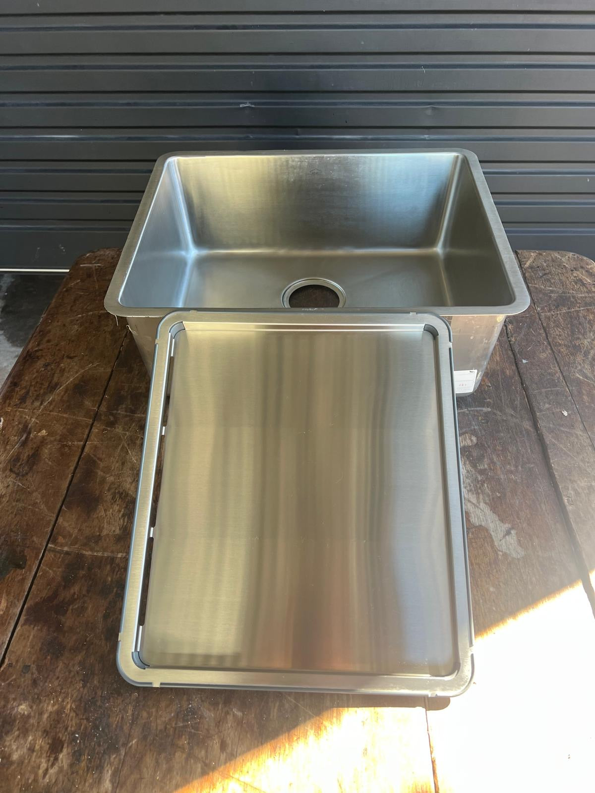Abey Sink with Drainer – Quality Used | Tested & Cleaned | Reno Spares
