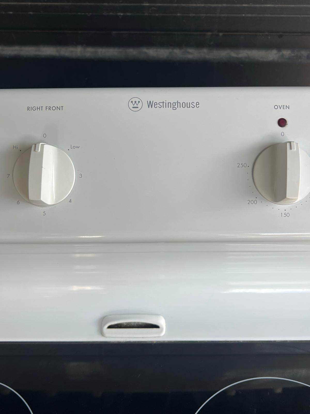 Westinghouse PAK806W 60cm Built-In Oven – Quality Used | Tested & Cleaned | Reno Spares