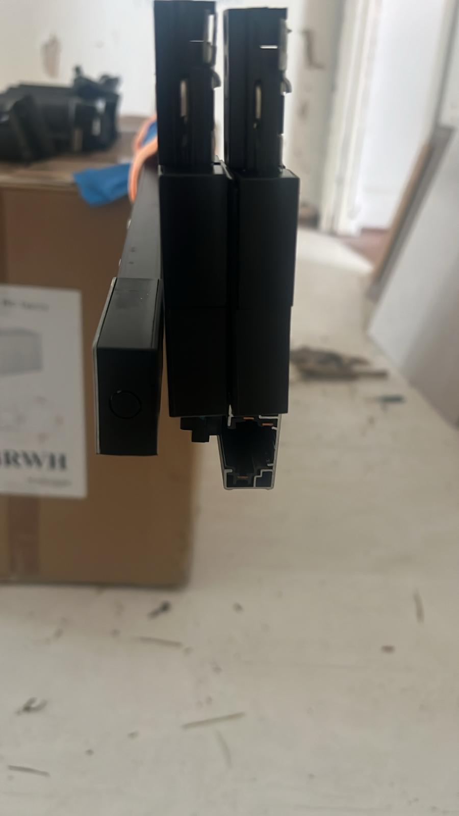 8 LED Track SpotLights and 5 Rails - Excellent Condition.