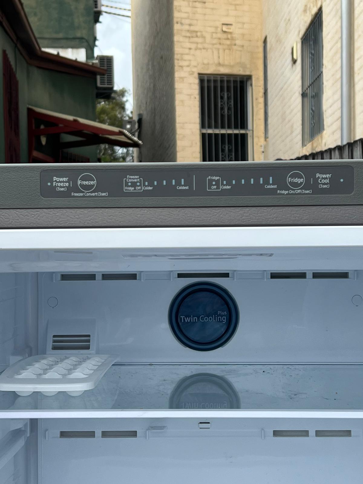 Samsung SR519LSTC 525L Top Mount Fridge