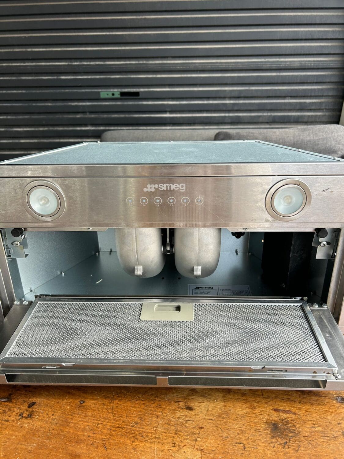 Smeg 60CM Stainless Steel Undermount Rangehood - Near New! - Reno Spares