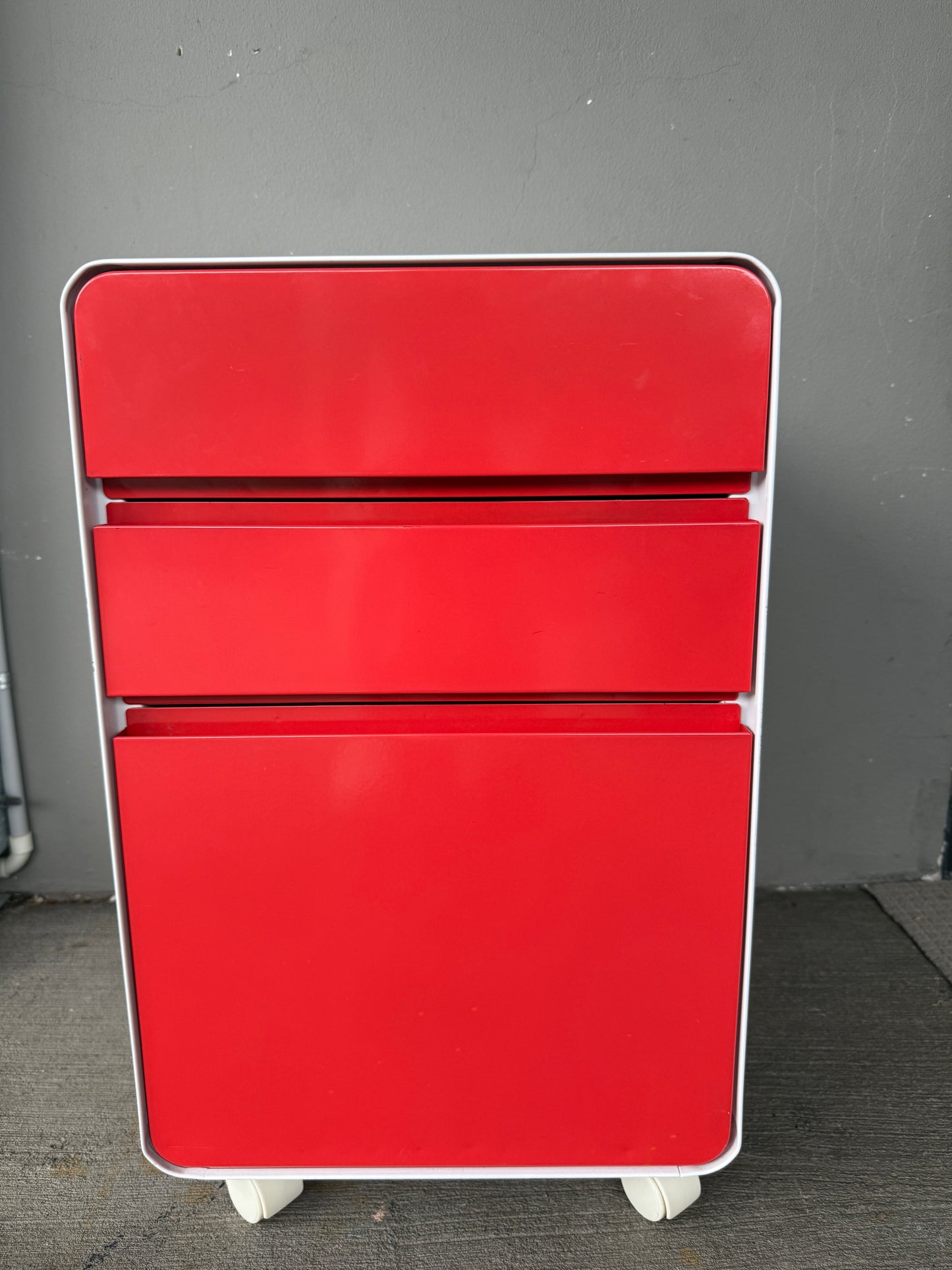 Venturo 3 Drawer Filing Pedestal Red