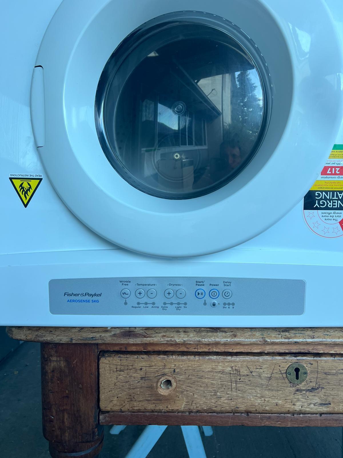 Fisher & Paykel DE50F56E1 5kg Clothes Dryer – White