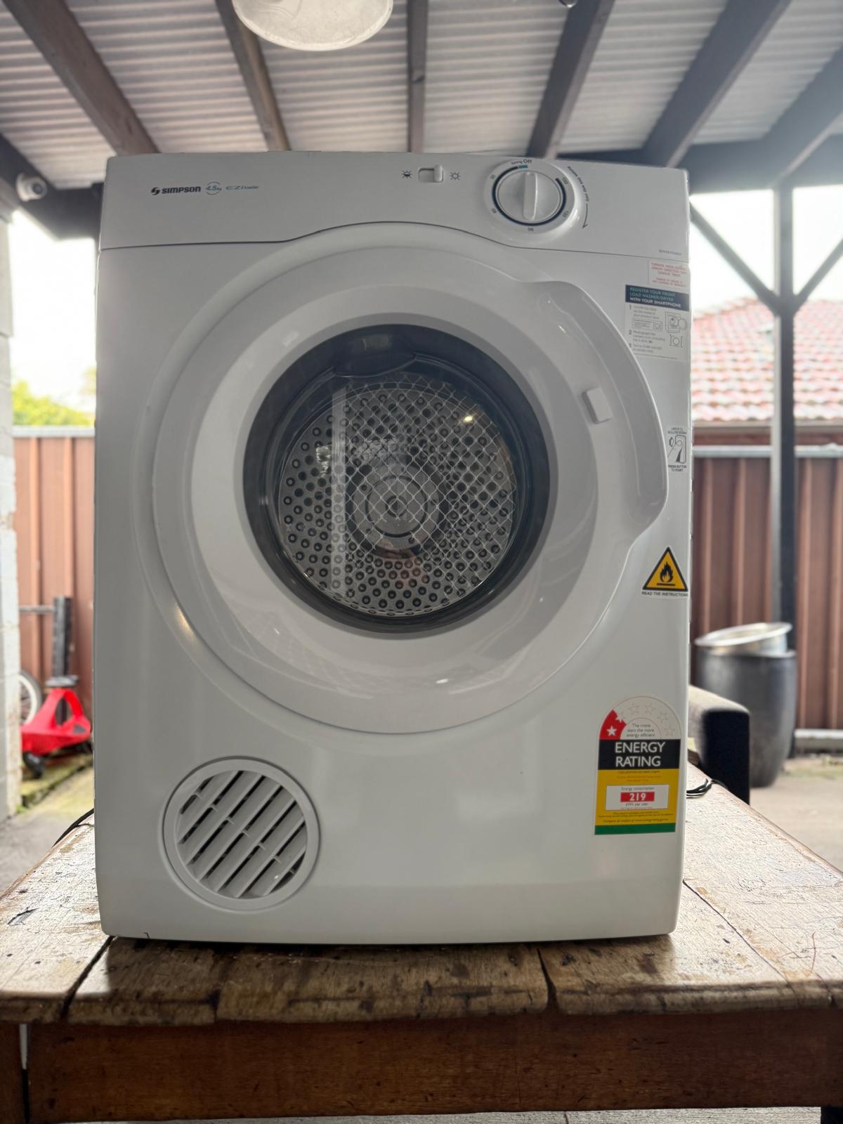 Simpson SDV457HQWA 4.5kg Vented Dryer – EZI Loader, White