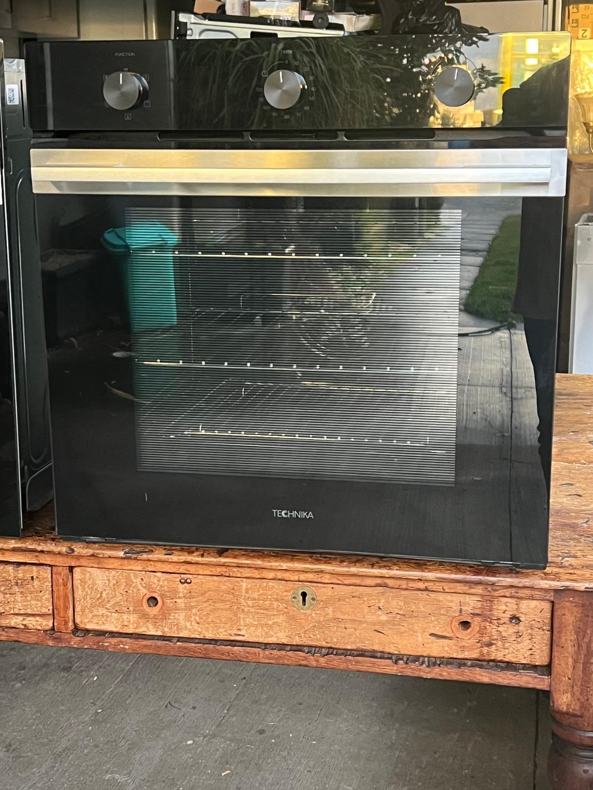 Technika 60cm 5 Function Built-in Oven TGO65D-2 - Near New