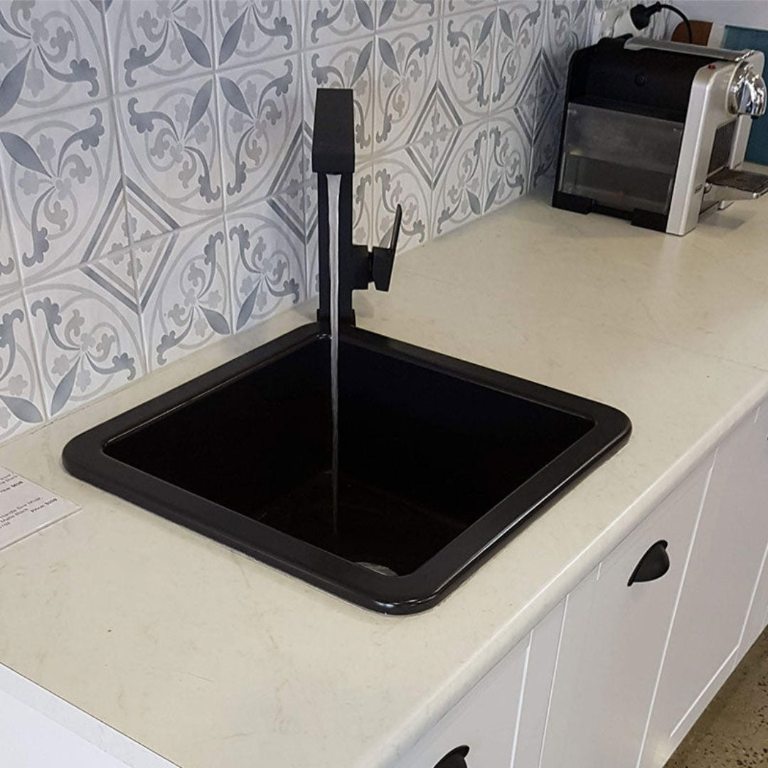 Turner Hastings Cuisine 46x46 Fine Fireclay Sink