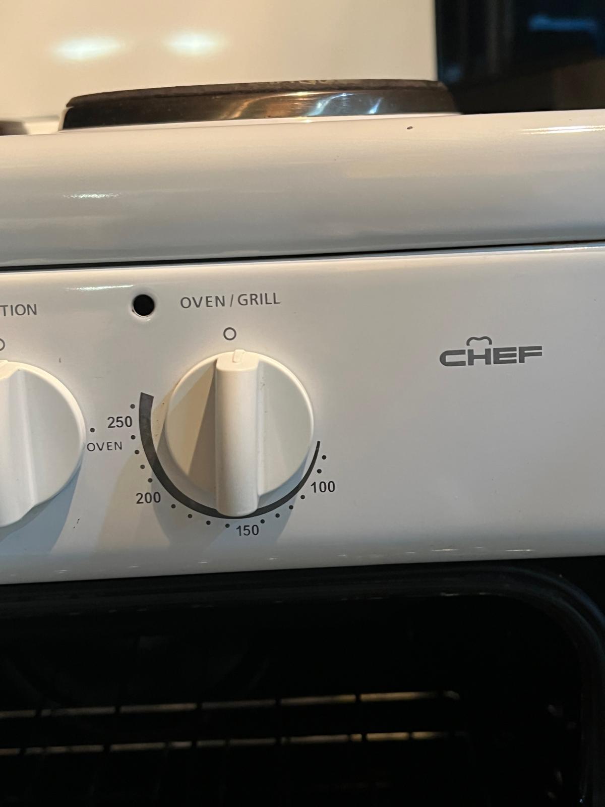 Freestanding Chef Electric Oven/Stove EBC5231W