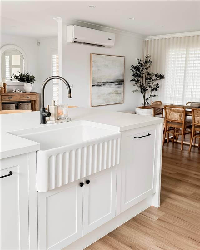 Novi 75 x 46 Fine Fireclay Gloss White Farmhouse Butler Sink