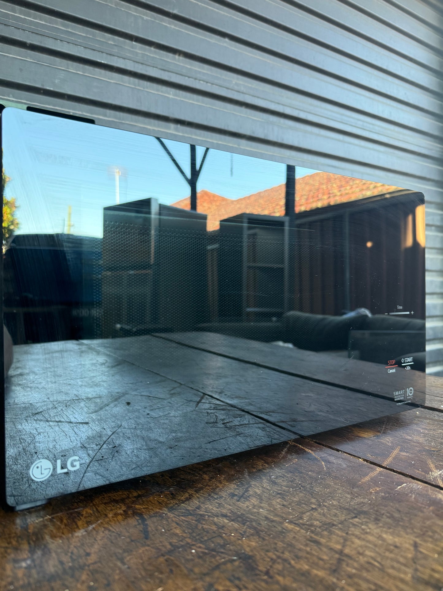 LG NeoChef 25L Smart Inverter Microwave MS2596OB – Tested & Cleaned | Reno Spares