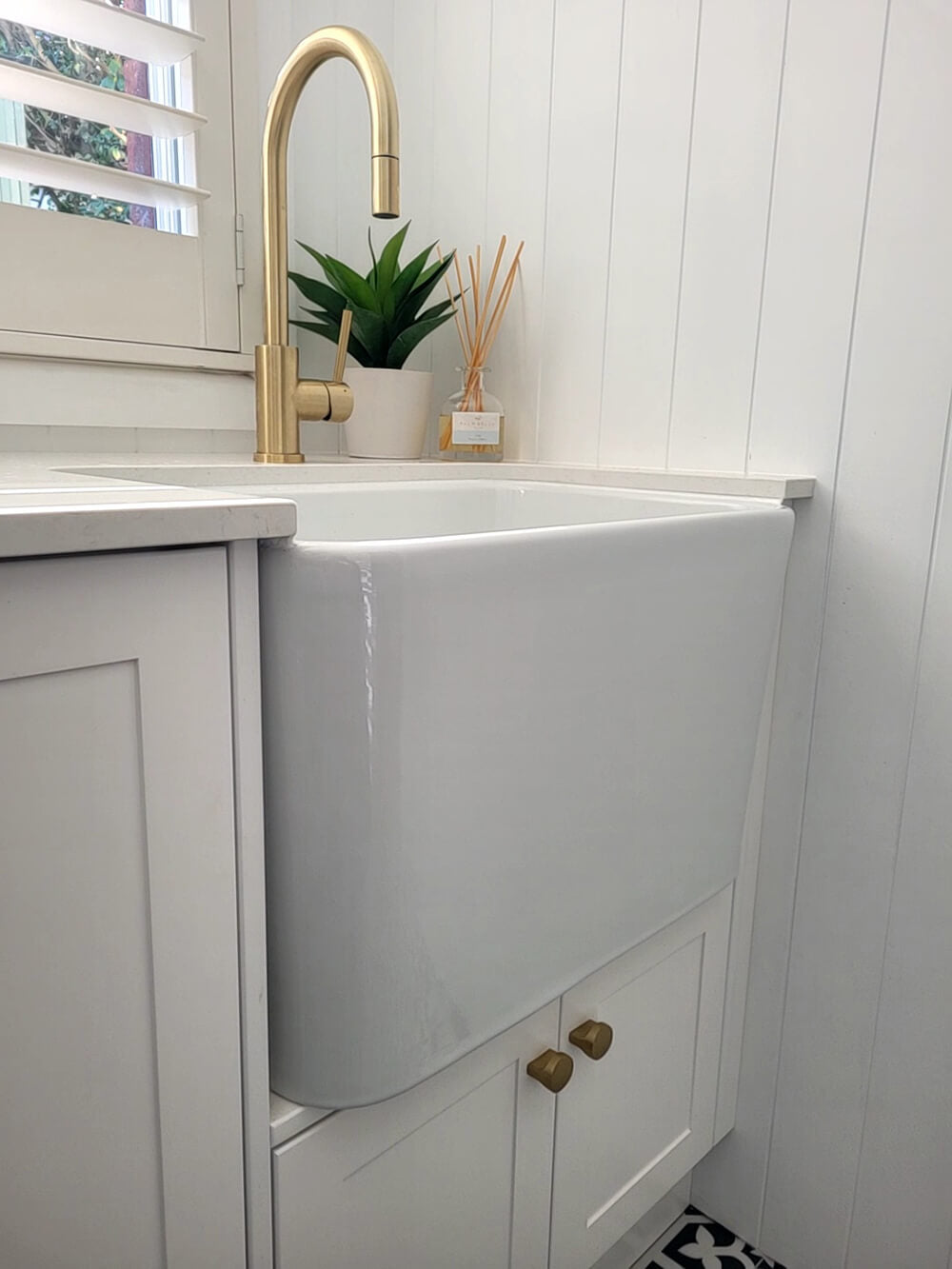 Tribo 60 X 42 Fine Fireclay Sink