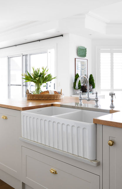 Novi 85 x 46 Fine Fireclay Gloss White Farmhouse Butler Sink