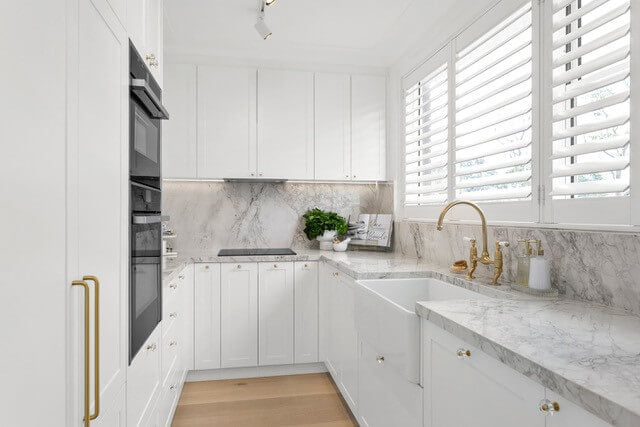Novi 75 x 46 Fine Fireclay Gloss White Farmhouse Butler Sink