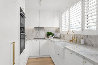 Novi 75 x 46 Fine Fireclay Gloss White Farmhouse Butler Sink