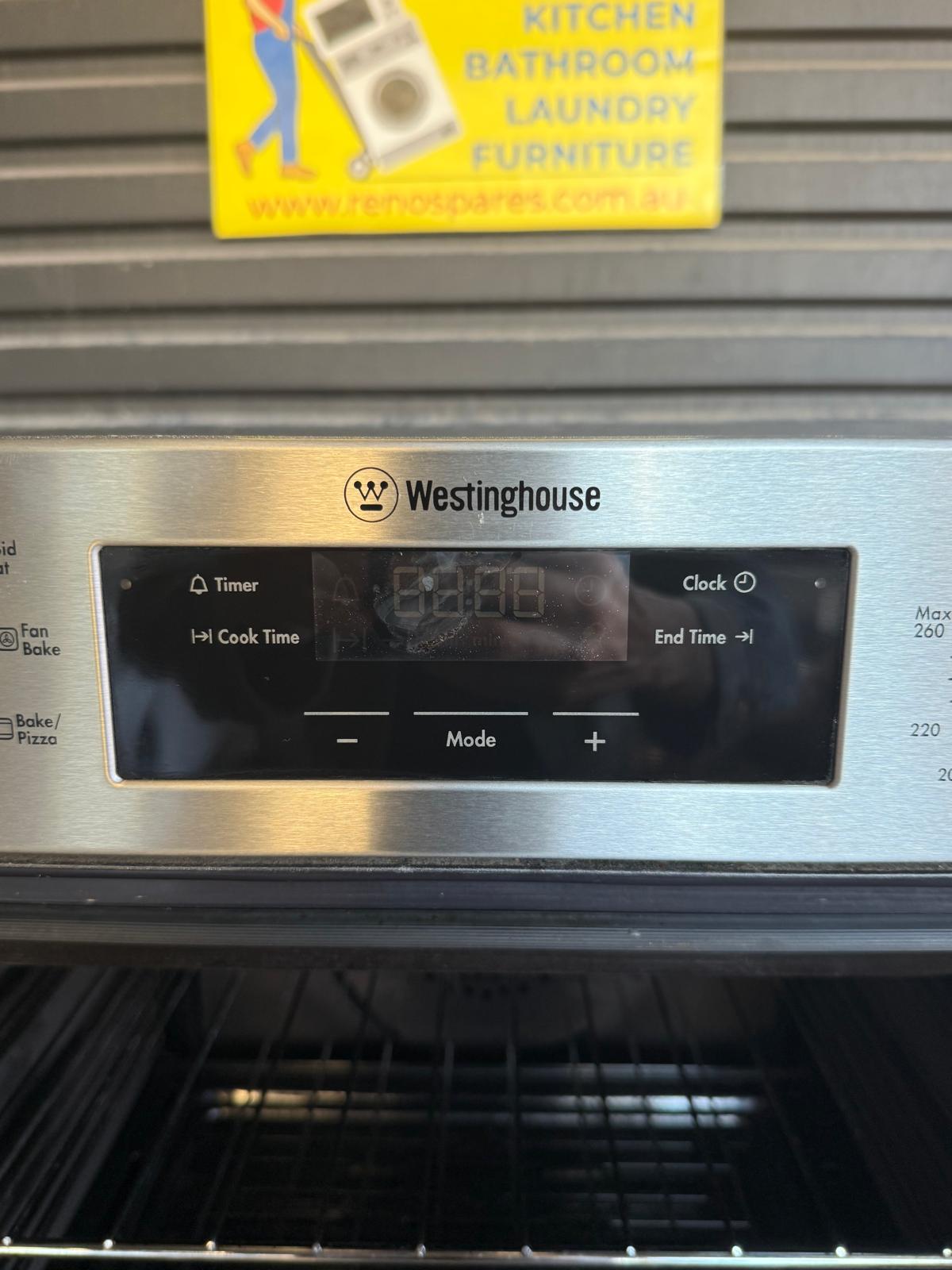Westinghouse WVE616S 60 cm Multifunction Oven – Tested & Cleaned | Reno Spares