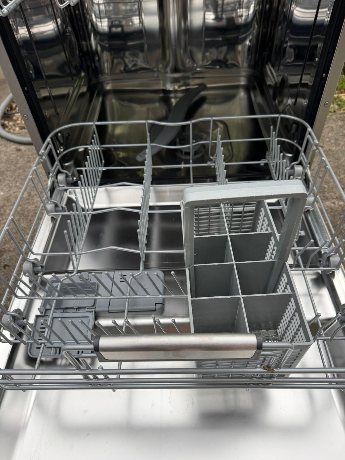 Fisher & Paykel DW60FC1X1 60 cm Freestanding Dishwasher – Tested & Cleaned | Reno Spares