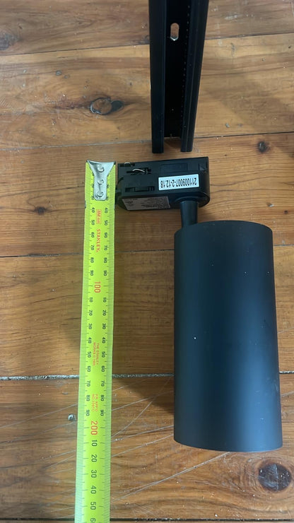 8 LED Track SpotLights and 5 Rails - Excellent Condition.