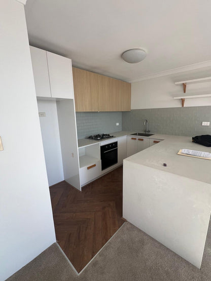 U Shaped Kitchen - Complete Kitchen Cabinetry