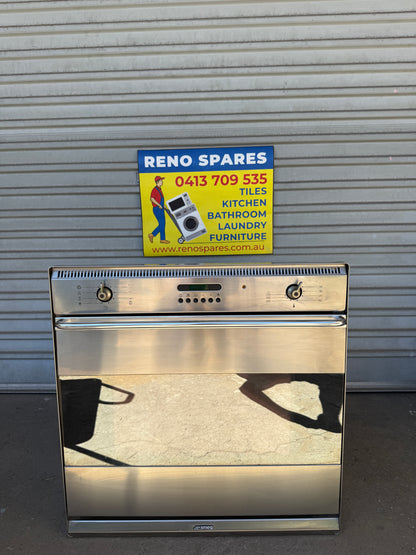 Smeg Stainless Steel Electric Wall Oven – Multi-Function, Built-In, Excellent Condition