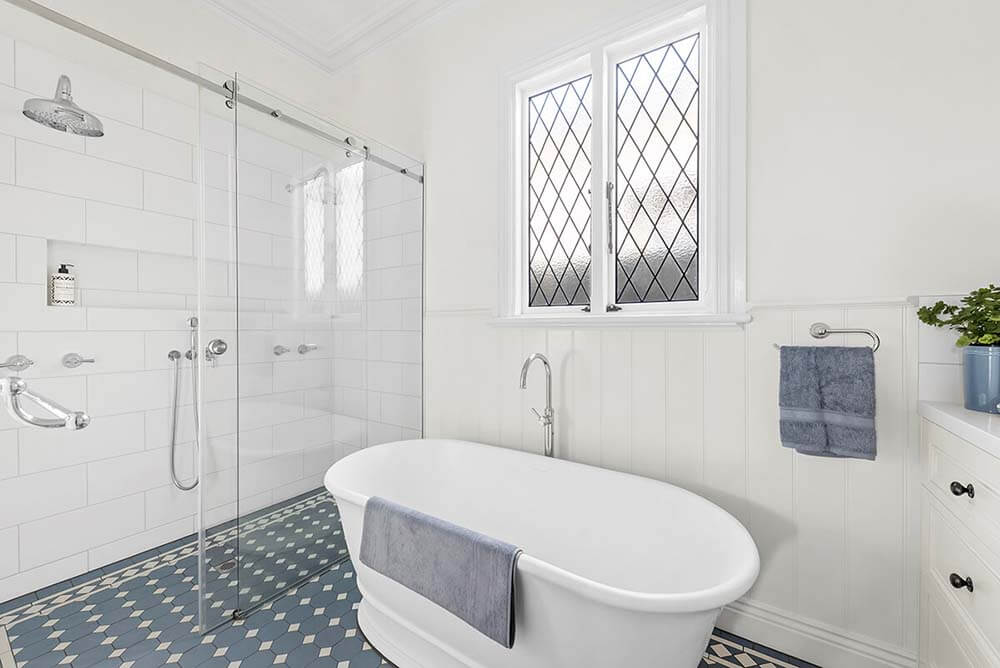 Turner Hastings Cambridge 156 TitanCast Bath