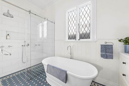 Turner Hastings Cambridge 156 TitanCast Bath