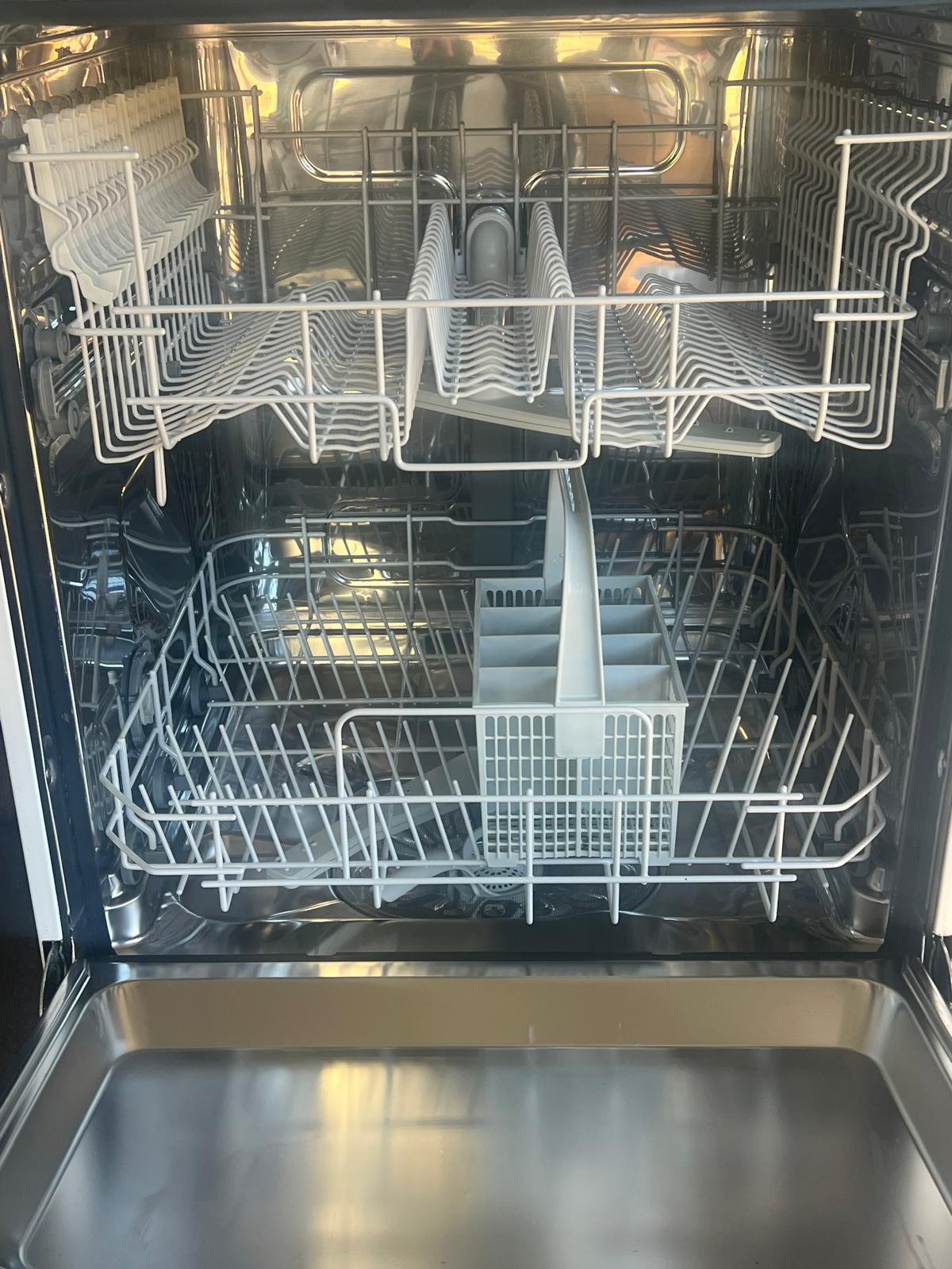 Dishlex DX203WK Dishwasher – Quality Used | Tested & Cleaned | Reno Spares
