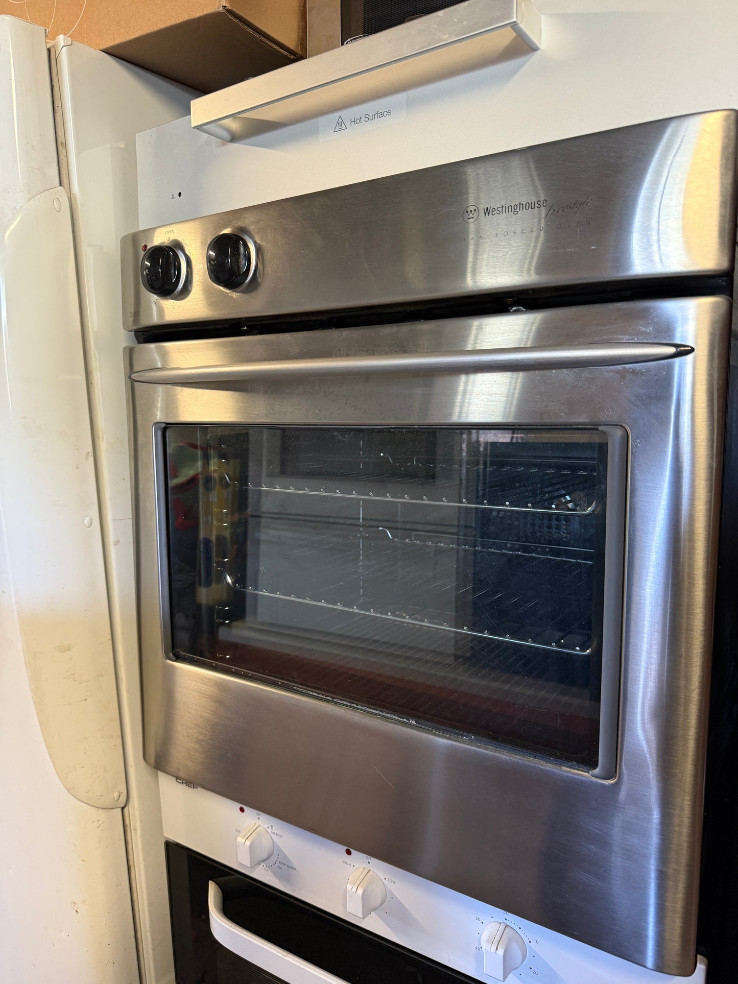 Westinghouse POH662S*11 60 cm Electric Single Oven – Tested & Cleaned | Reno Spares