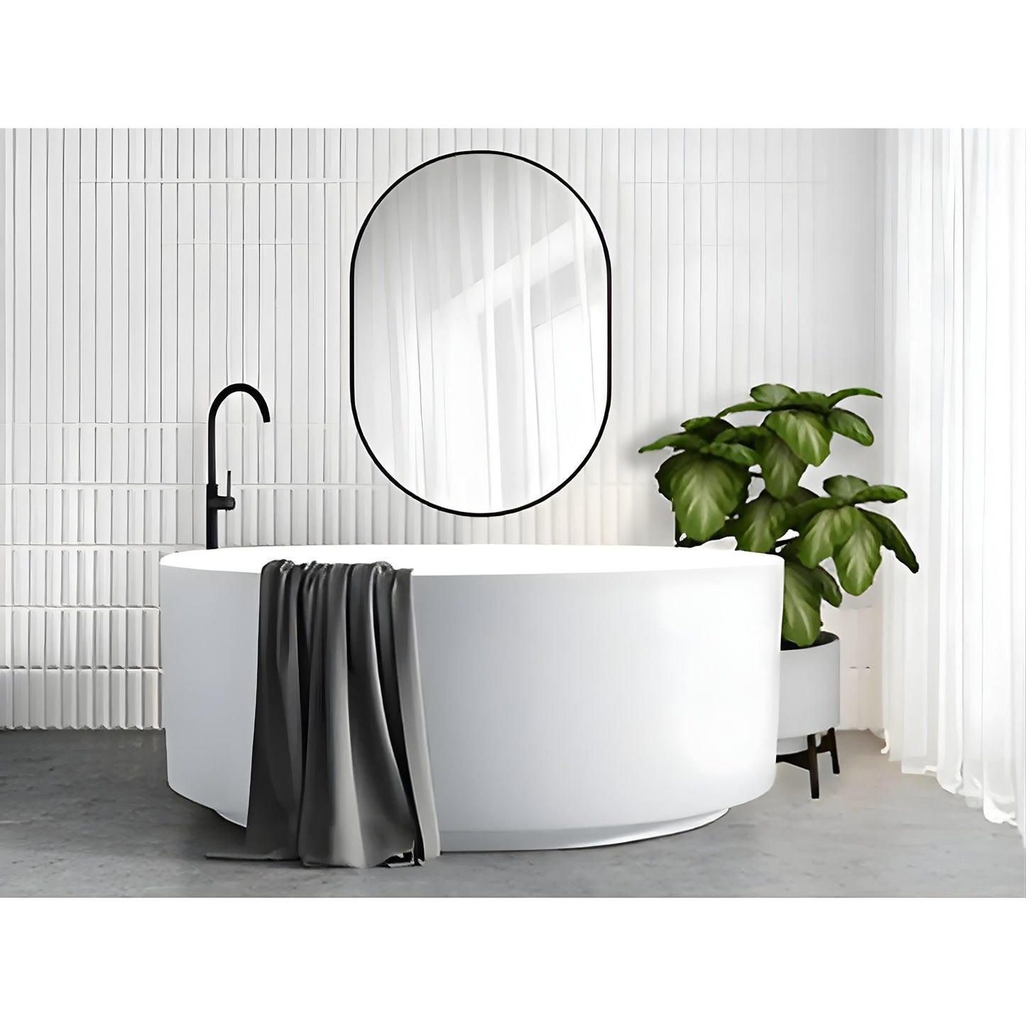 DECINA FLORENCIA FREESTANDING BATH WITH INTEGRATED OVERFLOW  1400MM