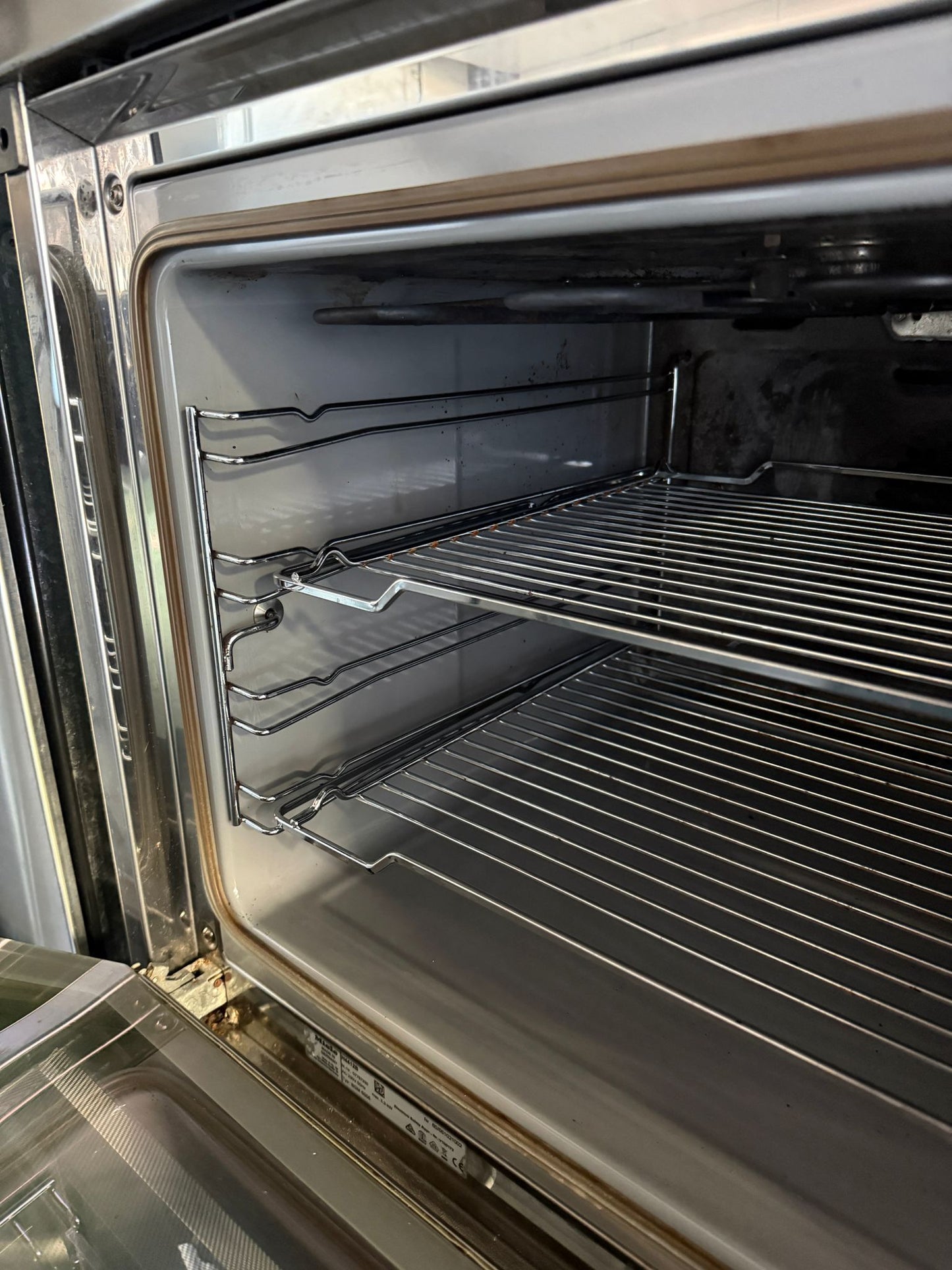 Miele H4412B Electric Oven – Tested & Approved | Reno Spares