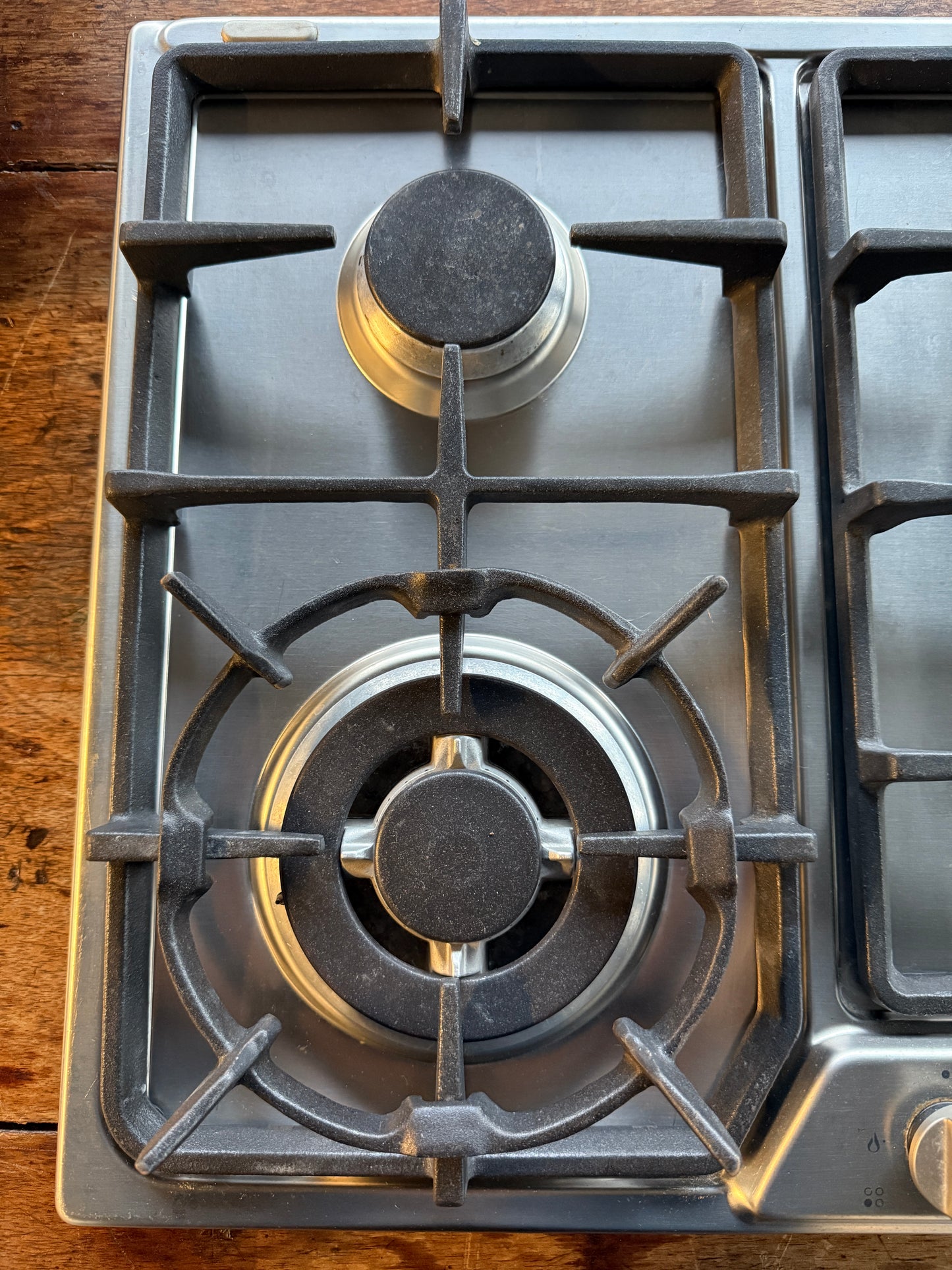 DeLonghi 60cm Natural Gas Cooktop DEGH60