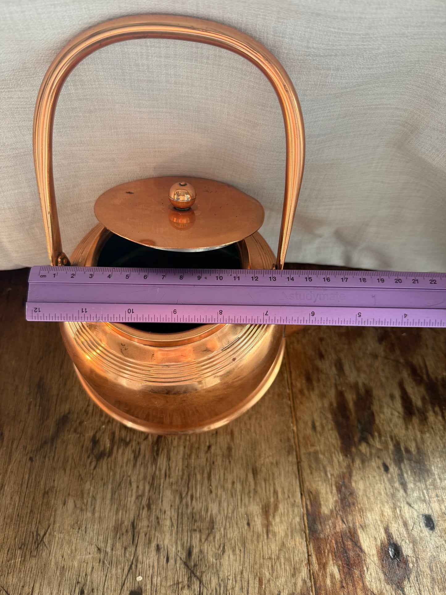 Antique Copper Kettle – Timeless Farmhouse Charm