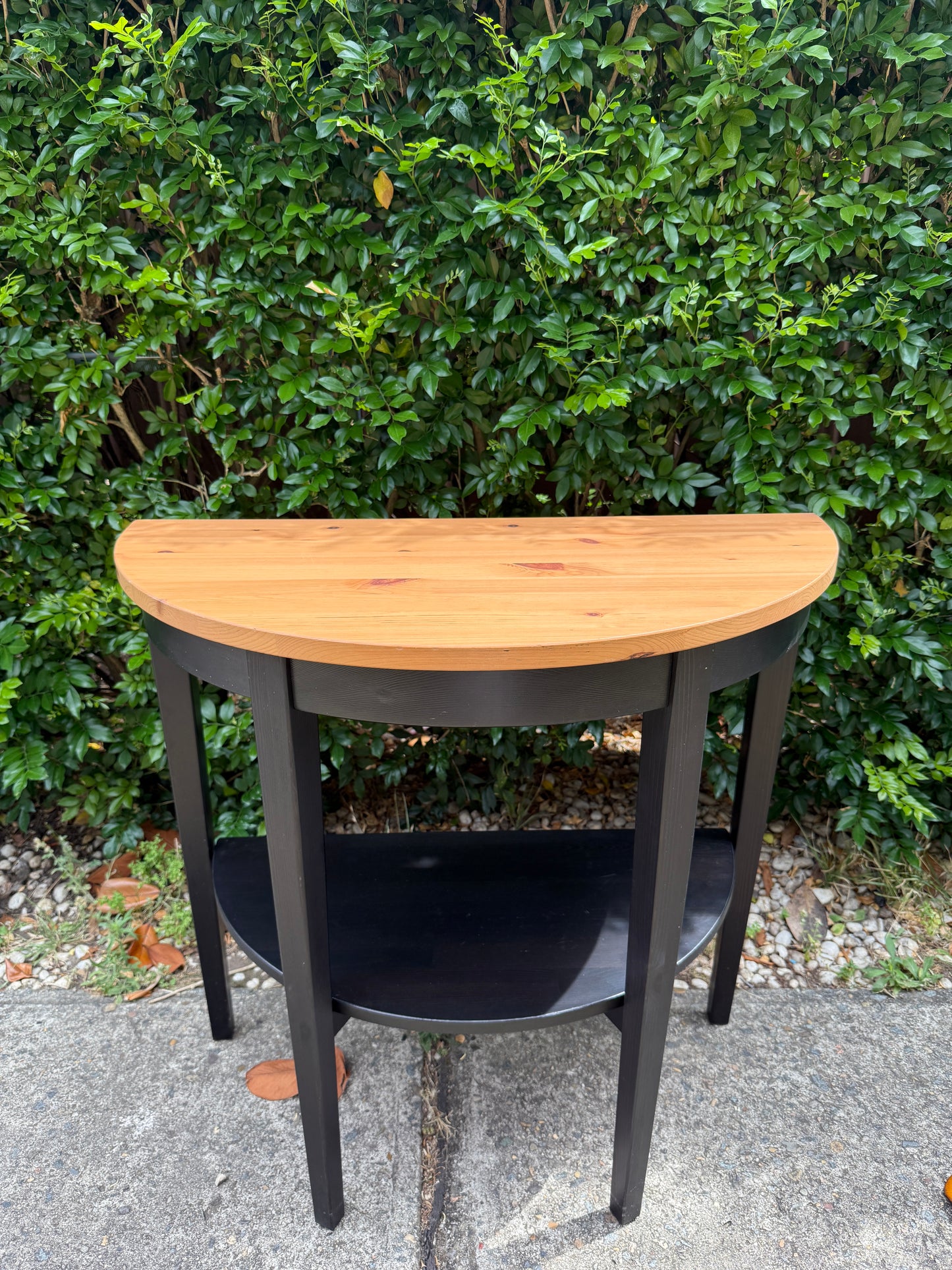 Half-Moon Console Table — Quality Second-Hand Furniture, Tested & Cleaned