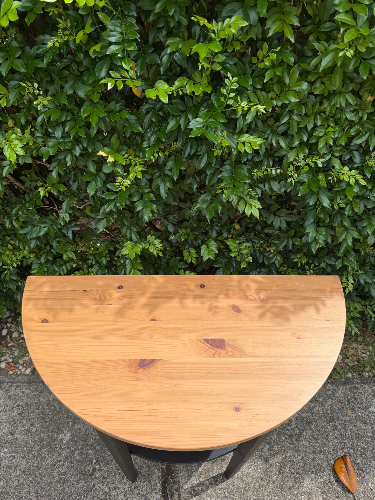 Half-Moon Console Table — Quality Second-Hand Furniture, Tested & Cleaned