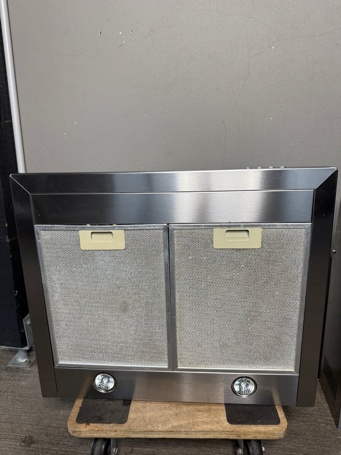 De Longhi BETA60SS 60cm Slide-Out Rangehood – Quality Used | Tested & Cleaned | Reno Spares