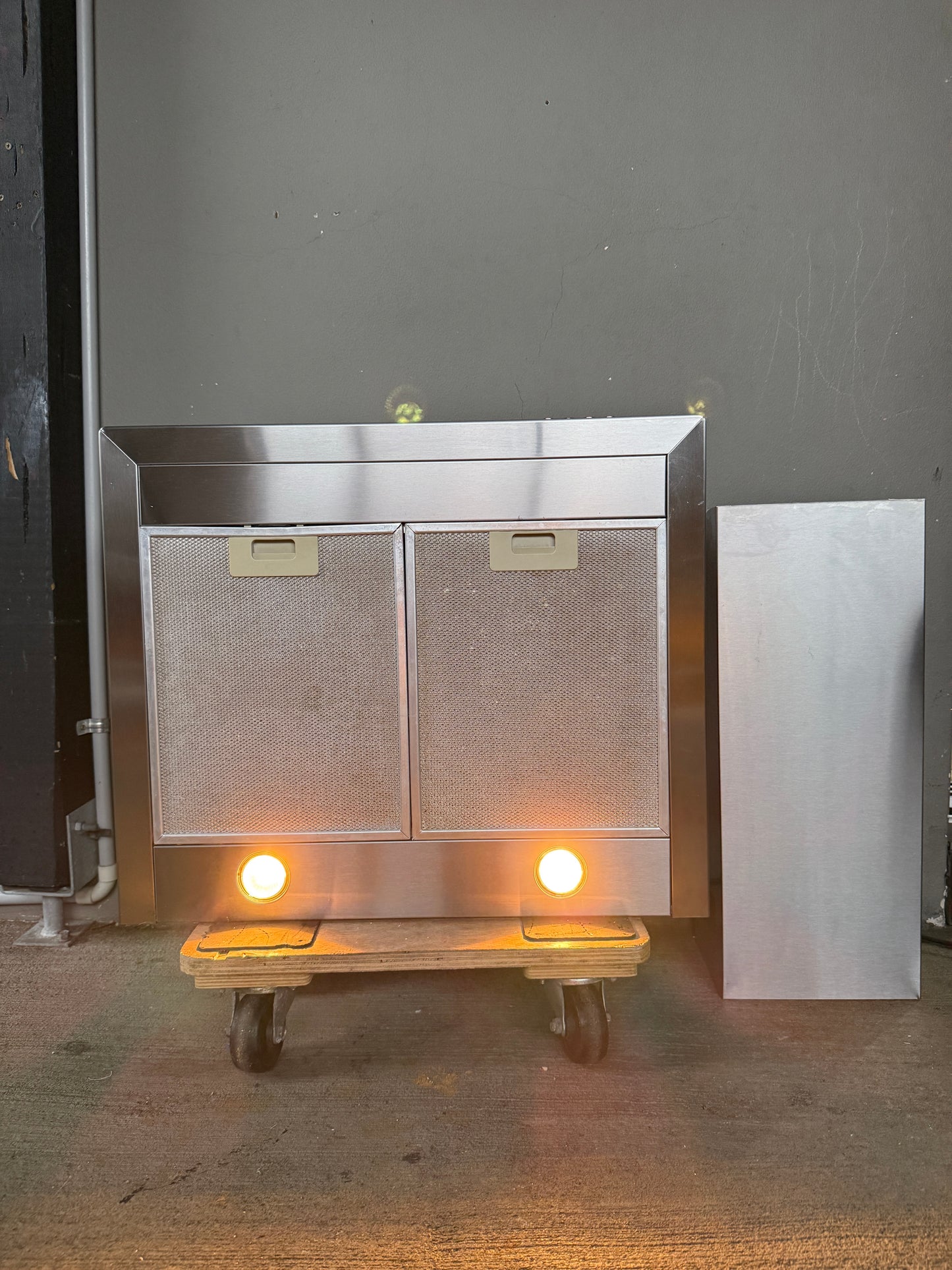 De Longhi BETA60SS 60cm Slide-Out Rangehood – Quality Used | Tested & Cleaned | Reno Spares