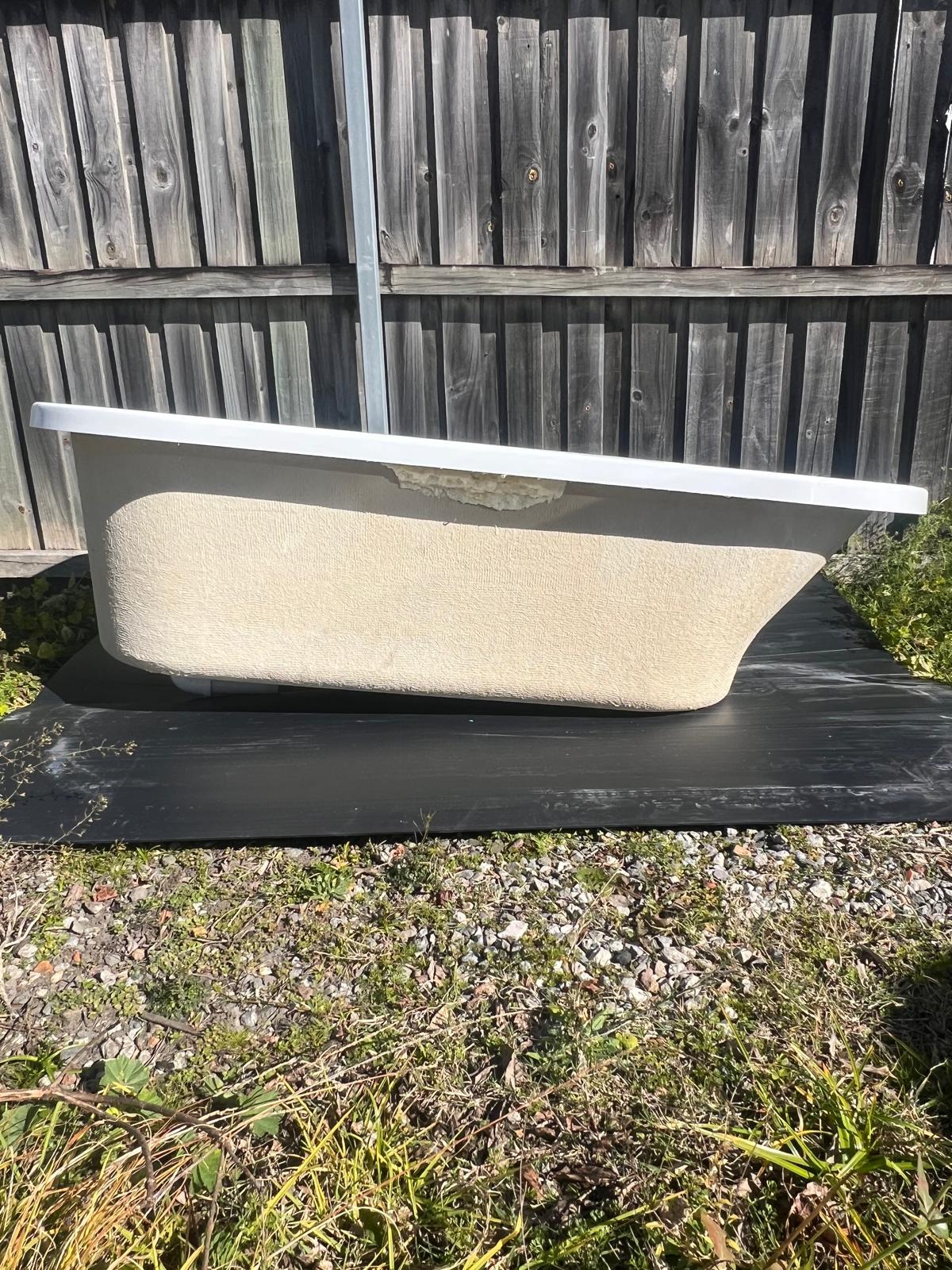 Acrylic Oval Built-In Bath