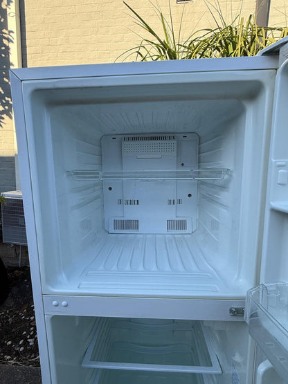 Simpson STB2800WA-XAU 280L Top Mount Fridge – White