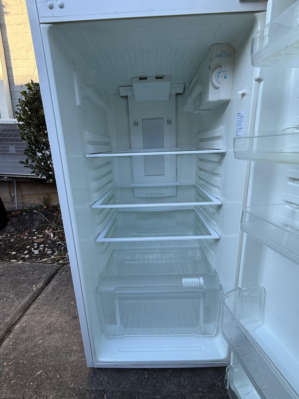 Simpson STB2800WA-XAU 280L Top Mount Fridge – White