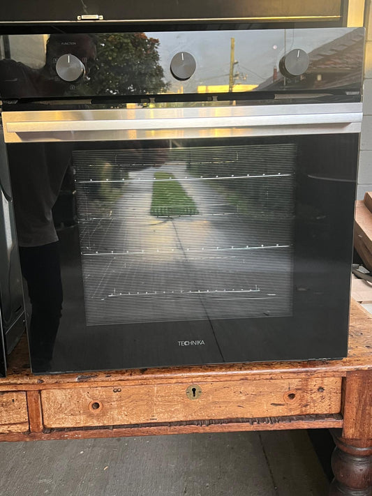 Technika 60cm 5 Function Built-in Oven TGO65D-2 - Near New