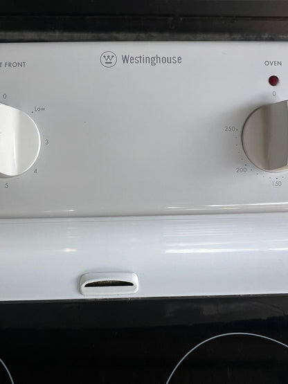Westinghouse PAK806W 60cm Built-In Oven – Quality Used | Tested & Cleaned | Reno Spares