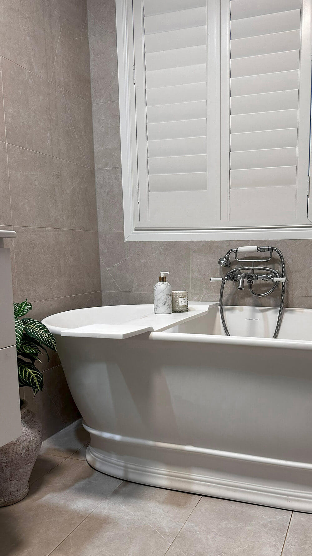 Solid Surface Bath Caddy 94 x 20 - Matte White
