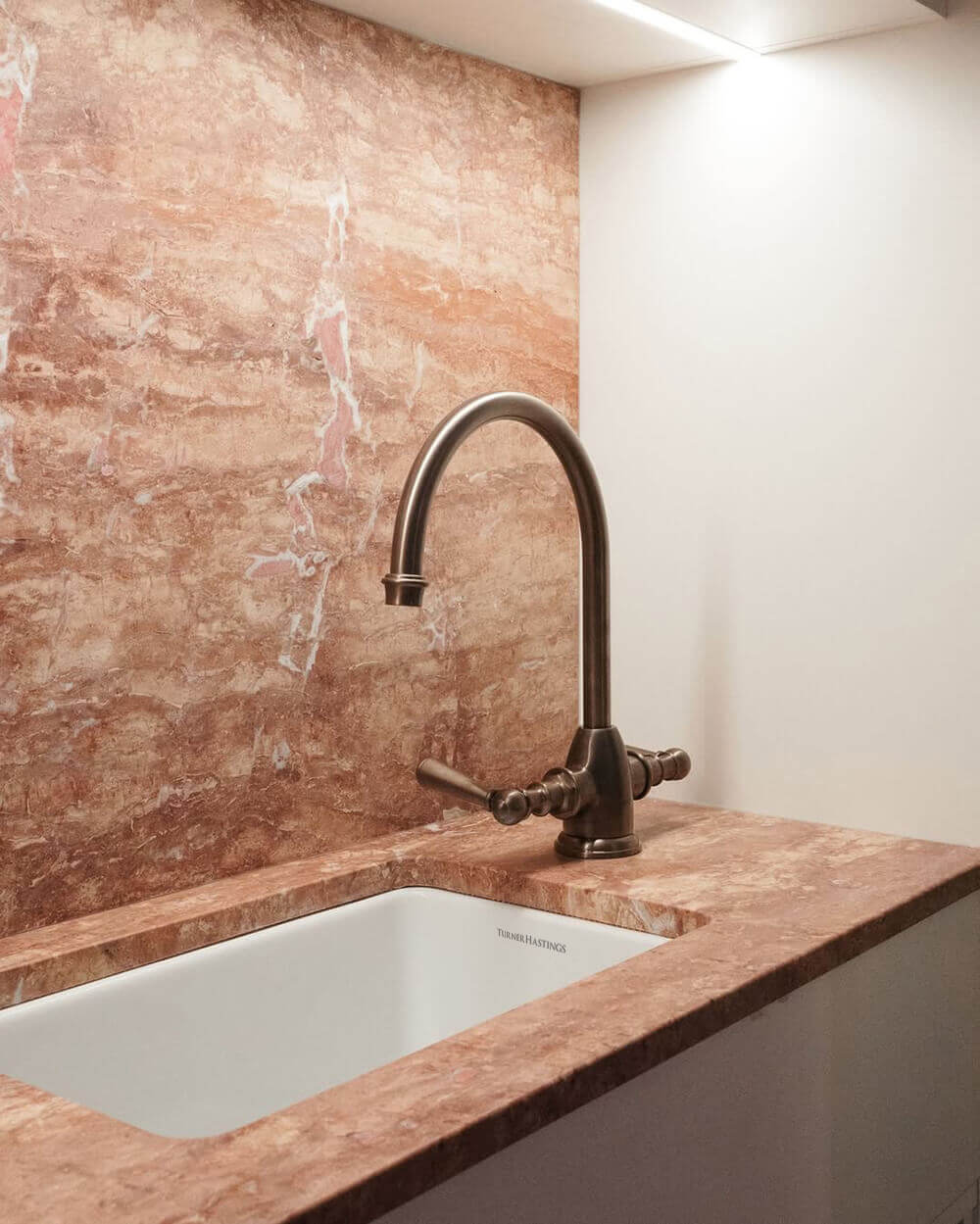 Cuisine 30 x 46 Inset / Undermount Fine Fireclay Matte White Sink