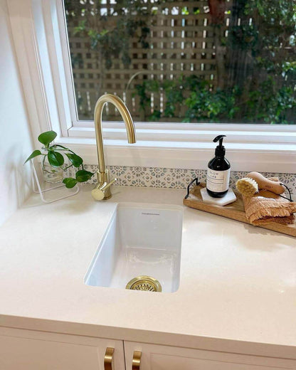 Cuisine 30 x 46 Inset / Undermount Fine Fireclay Gloss White Sink