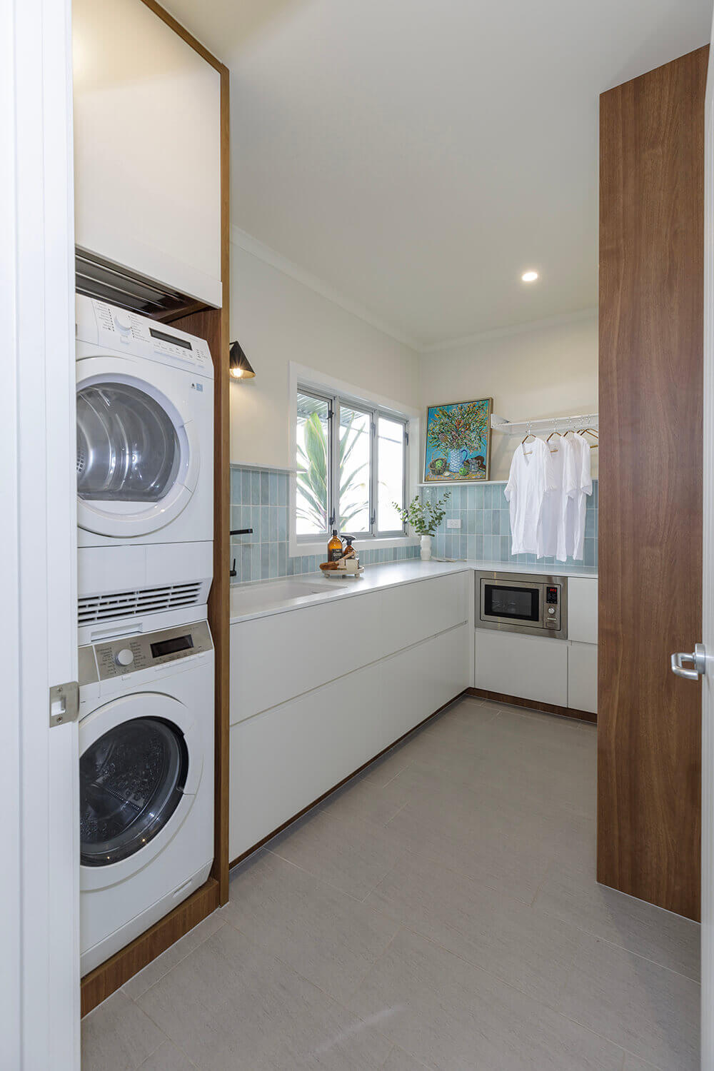 Cuisine 81 x 48 Inset / Undermount Fine Fireclay Gloss White Sink