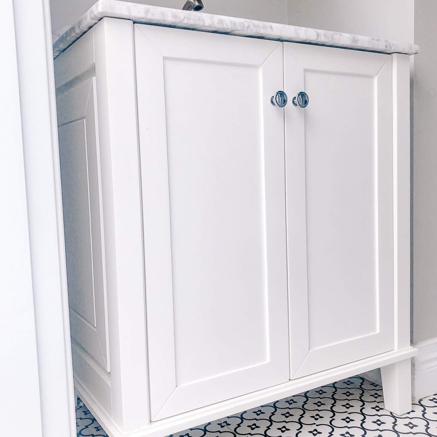 Turner Hastings Coventry 75x55 White Vanity with Marble Top