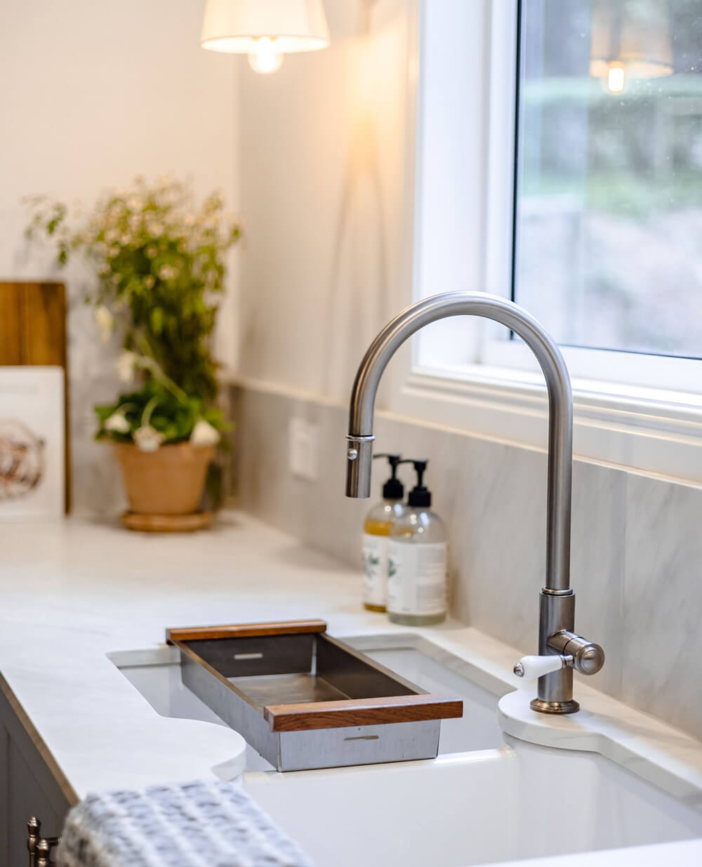 Cuisine 86 x 50 Inset / Undermount Fine Fireclay Gloss White Sink - Double Bowl with Taphole