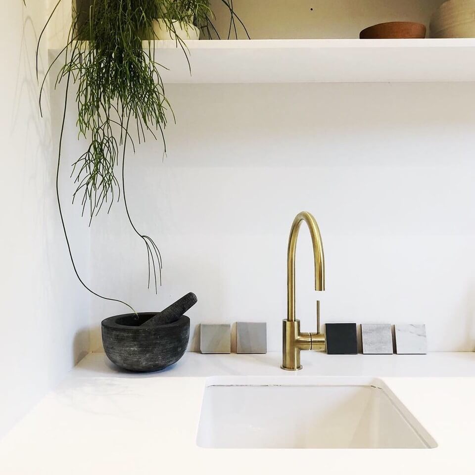 Cuisine 46 x 46 Inset / Undermount Fine Fireclay Gloss White Sink