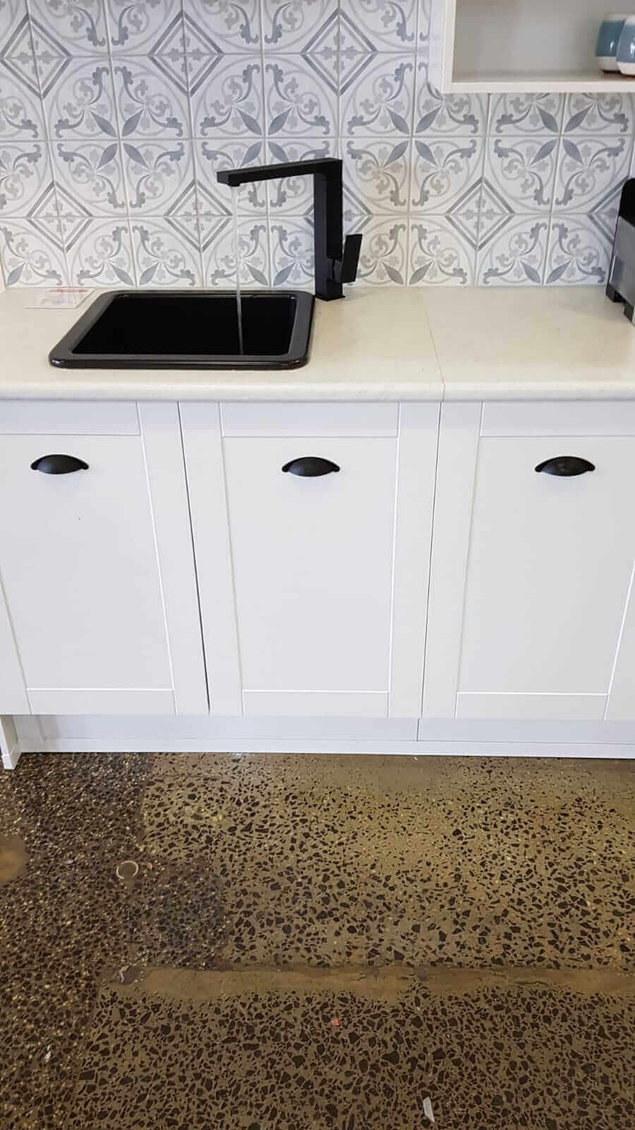 Cuisine 46 x 46 Inset / Undermount Fine Fireclay Matte Black Sink
