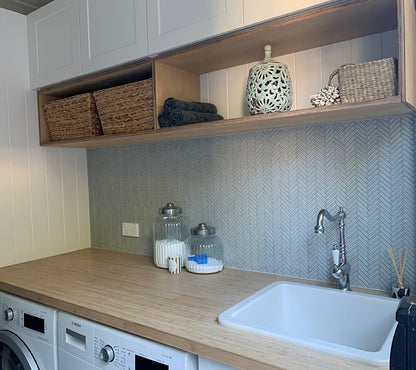 Cuisine 46 x 46 Inset / Undermount Fine Fireclay Gloss White Sink