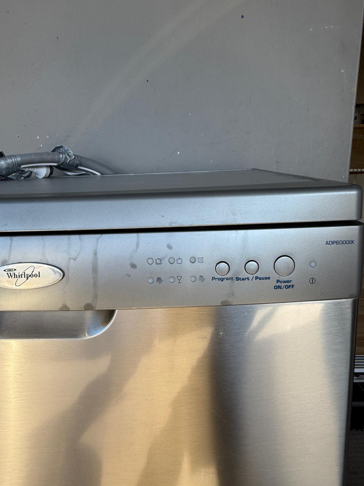 Whirlpool Dishwasher ADP6000IX