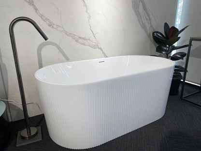 Attica Noosa Fluted 1500 Gloss White Bath with Overflow